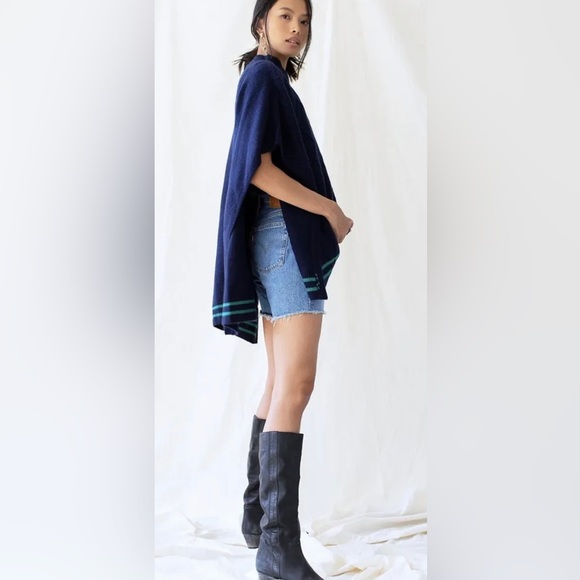 New Free People Harbour Stripe Cable Poncho Navy One Size Cape Sweater - Picture 5 of 7